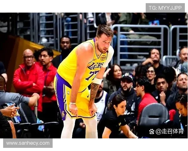 2013年NBA季后赛火箭与雷霆激战回顾与精彩瞬间分析